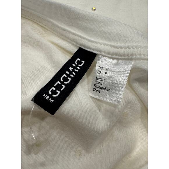 H&M Divided Studded Stud Embellished T-Shirt Size S White Crew Neck Short Sleeve - Picture 4 of 8